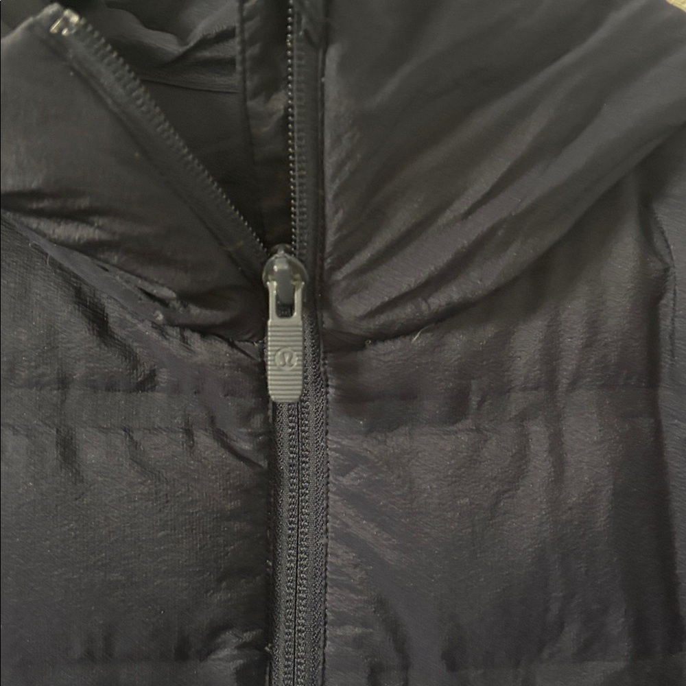 Lululemon Down & Around Jacket size 12 - Picture 9 of 14